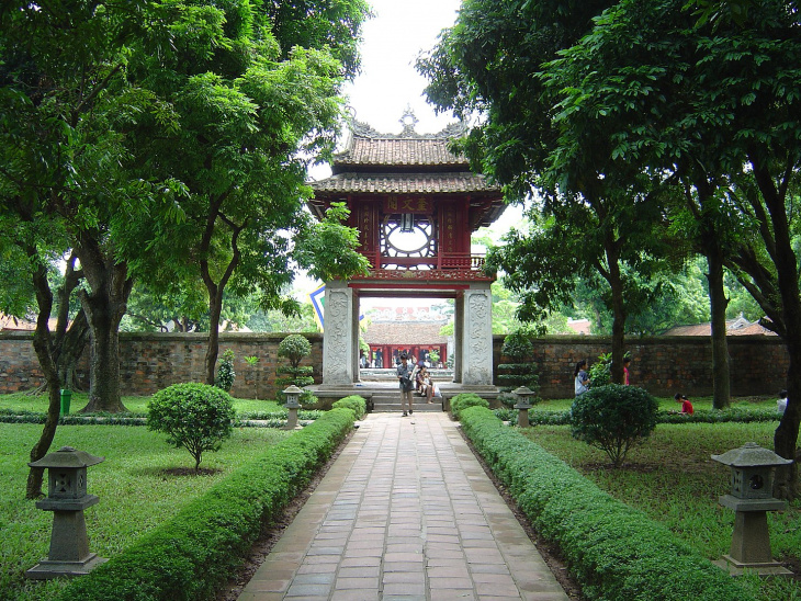 temple of literature – hanoi