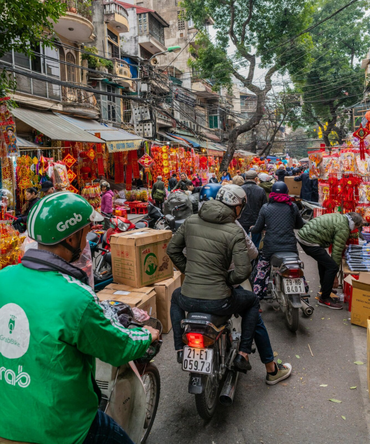 Ride-sharing in Vietnam: Grab