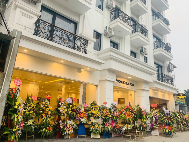 8 convenient hotels near hanoi airport