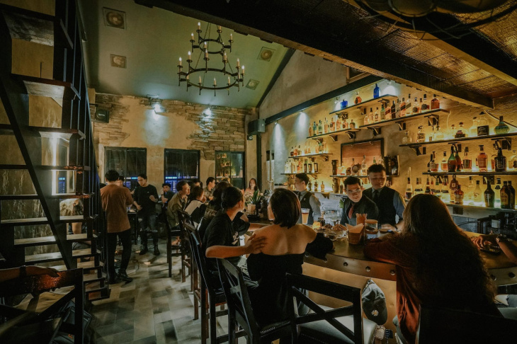 12 best bars in ho chi minh