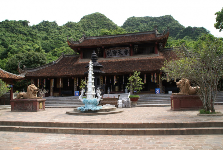9 Famous Vietnamese Buddhist Pagodas