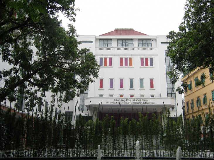 top museums to visit in hanoi
