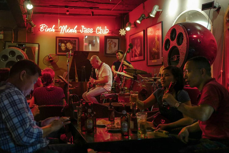 15 Best Bars in Hanoi