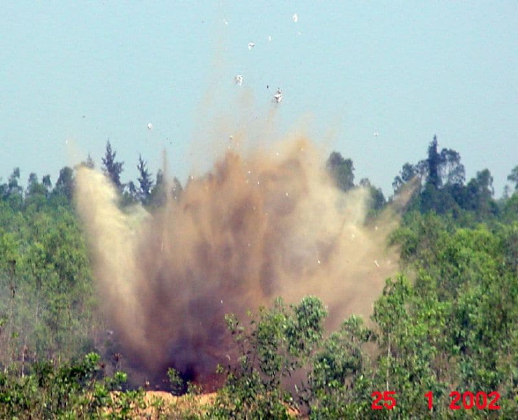 are there still landmines in vietnam?