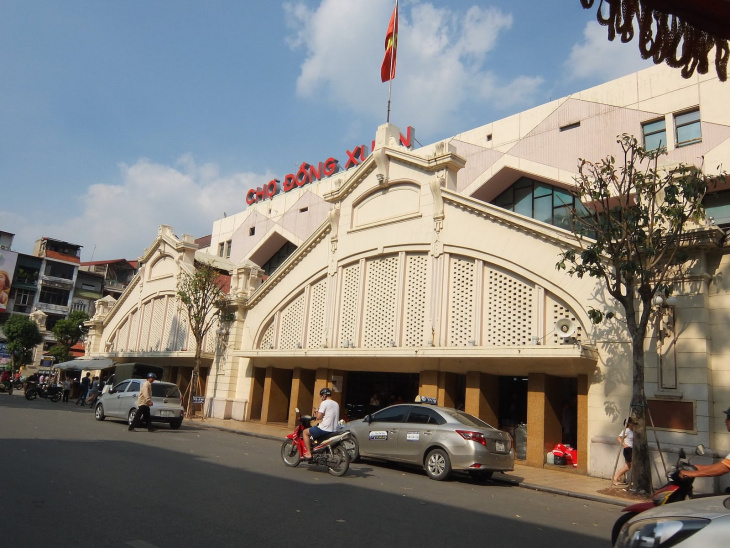 Shop these 11 Markets around Hanoi