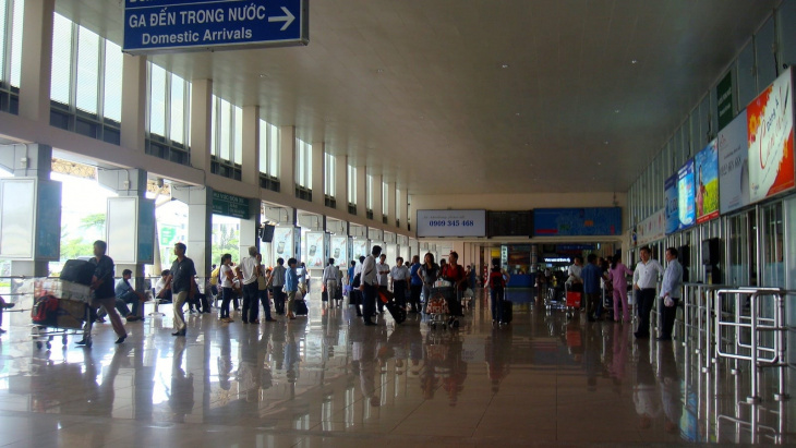 how to get from ho chi minh to nha trang