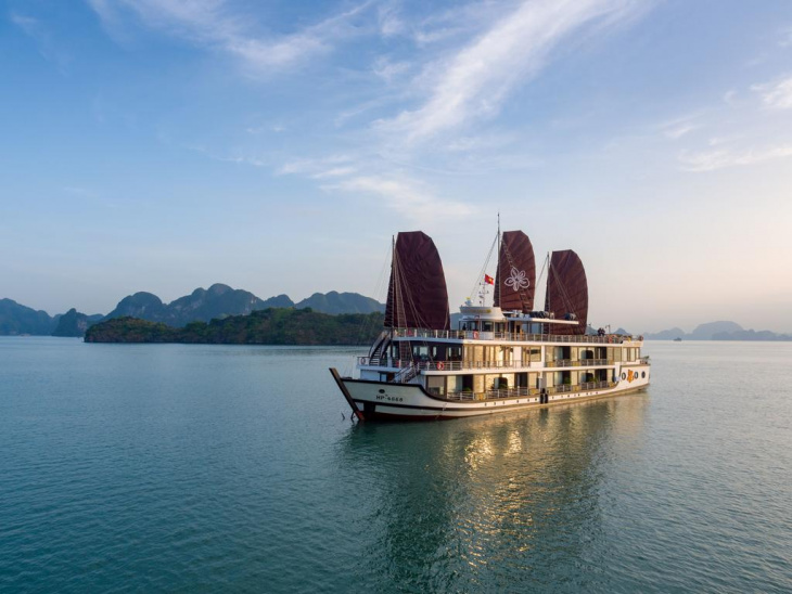The Best Luxury Boat Cruises in Ha Long Bay