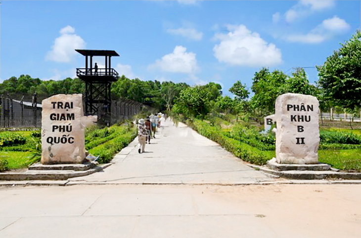 Review Nhà tù Phú Quốc – Địa ngục trần gian giữa đảo thiên đường