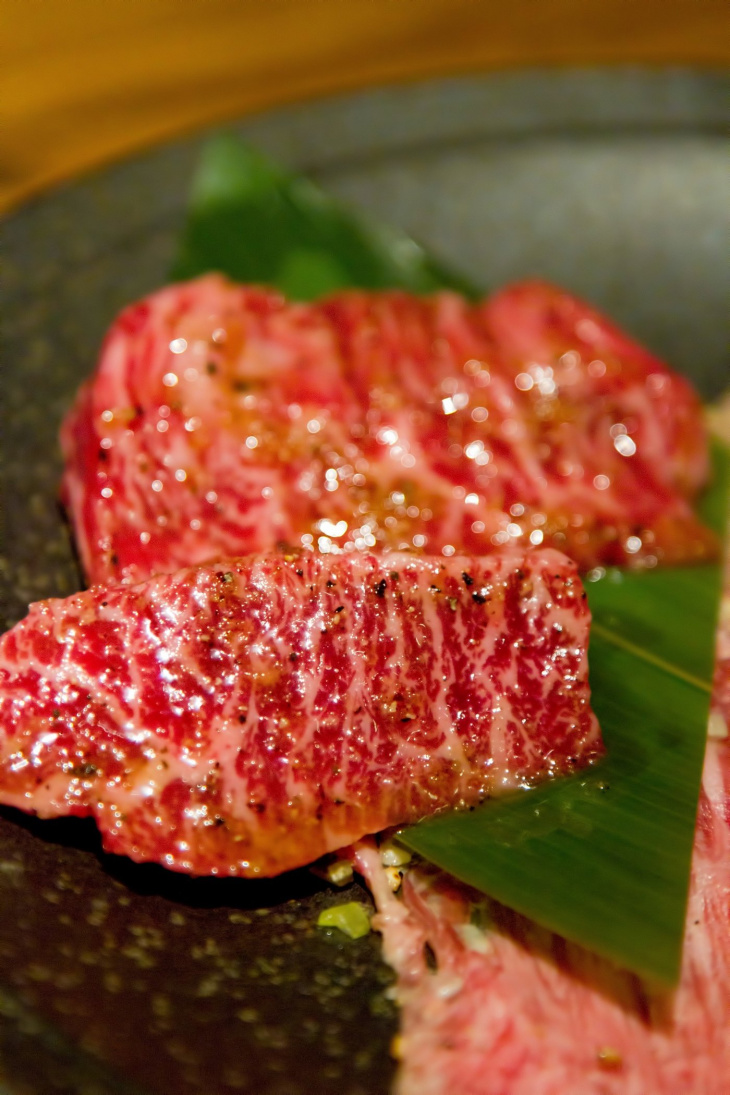 hướng dẫn cách ăn thịt nướng yakiniku “đúng chuẩn” của nhật