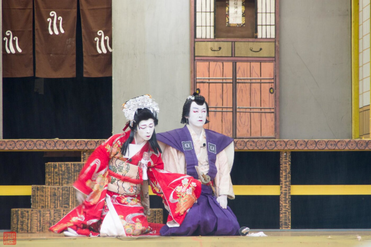 tìm hiểu về sân khấu kịch kabuki của nhật bản