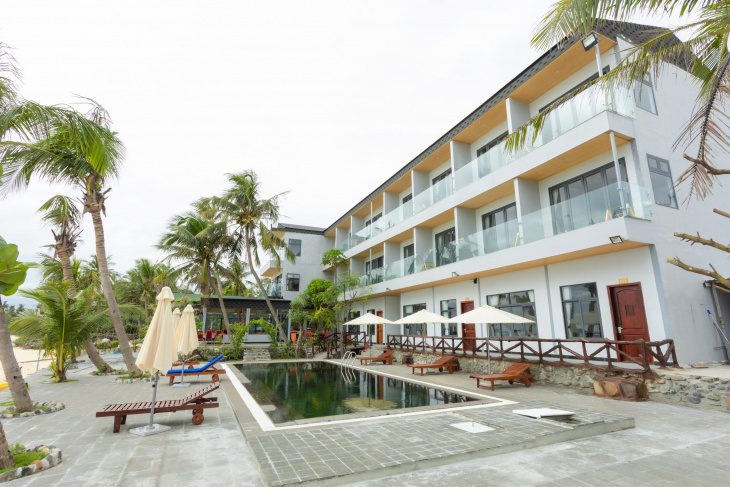 palm beach hotel – khách sạn sở hữu tầm nhìn cực chất tại phú yên