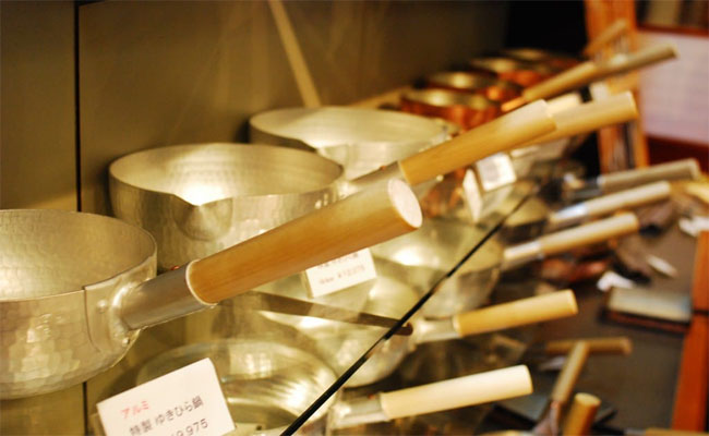 thưởng ngoạn cửa hàng dao 500 tuổi ở cố đô huyền thoại kyoto
