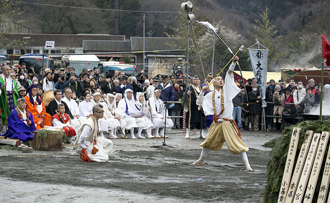 Đến Nhật cầu may và tham gia lễ hội truyền thống Hiwatara-matsuri