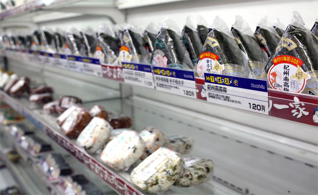 “Hốt trọn” những món ngon ít người biết ở cửa hàng Konbini Nhật Bản