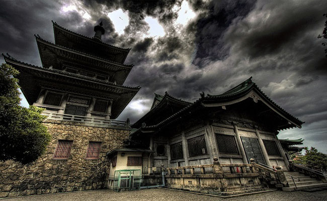 thử thách lòng gan dạ khám phá ngôi đền ma quái mannenji ở hokkaido