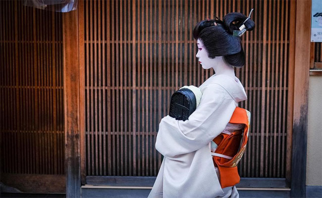 Bạn biết gì về sự khác nhau giữa Geisha và Oiran của Nhật Bản