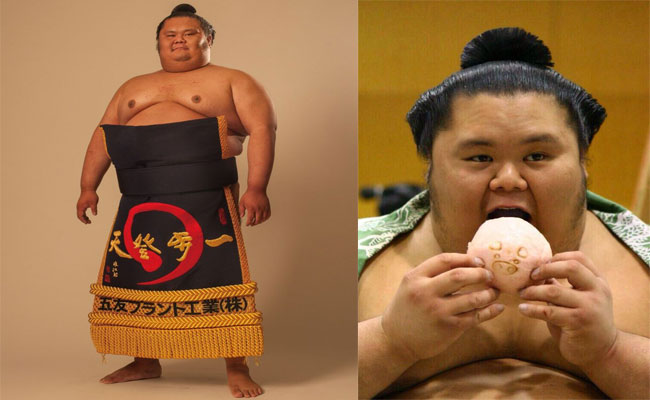 Tham gia “Yakata Odakyu” để được chụp ảnh và nhận quà từ đấu sĩ sumo