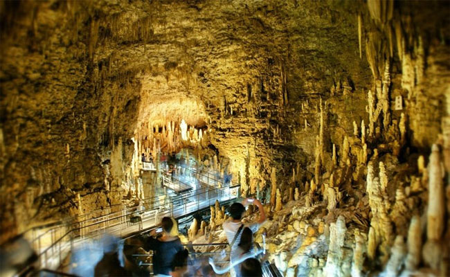 Khám phá “kho báu” diệu kỳ của Nhật Bản: hang động Gyokusendo, Okinawa