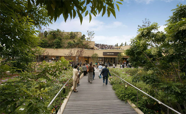 công viên namba – “khu rừng đô thị” thu nhỏ giữa lòng osaka