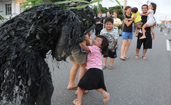 khai trừ quỷ dữ với lễ hội bùn pantu “dị thường” ở miyako, okinawa