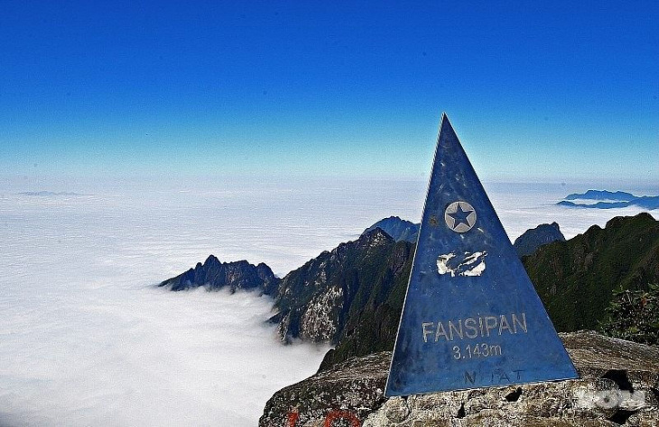 Đừng quên chinh phục đỉnh núi Fansipan khi đi du lịch Sapa
