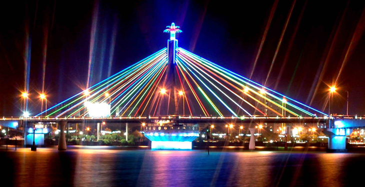 Những cây cầu nổi tiếng tại thành phố đáng sống Đà Nẵng