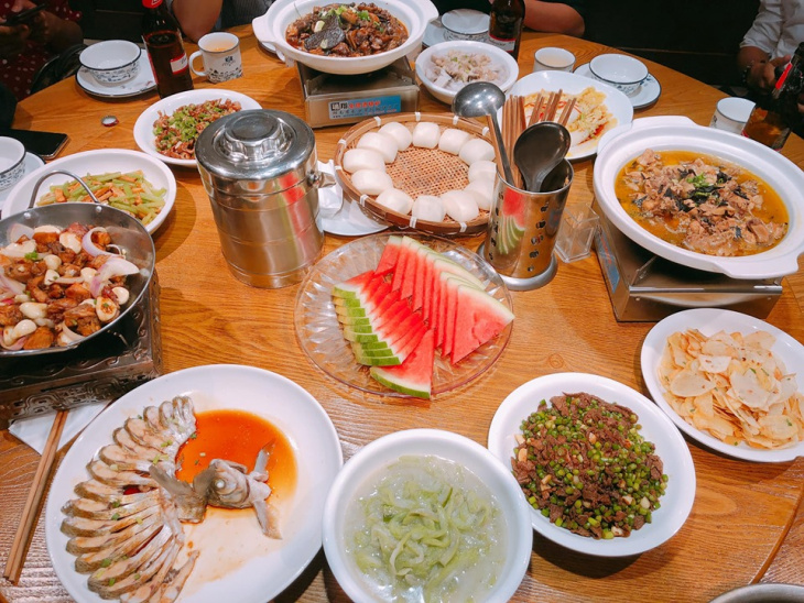 Review món ăn Trung Hoa khi đi du lịch Trương Gia Giới-Phượng Hoàng cổ trấn