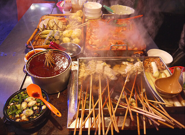 5 món ăn đường phố huyền thoại trong tour du lịch Hàn Quốc