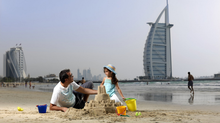 ghé thăm công viên và bãi biển jumeirah xinh đẹp tại dubai