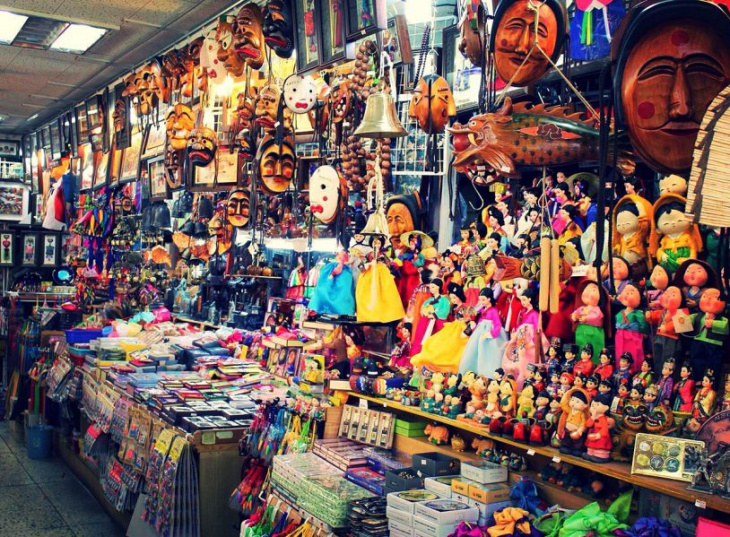 dạo vòng quanh mua sắm tại khu chợ nổi tiếng hàn quốc –  chợ namdaemun