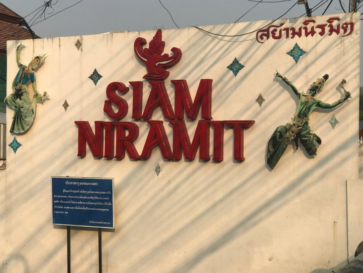 Thưởng thức chương trình bữa tối Siam Niramit khi đi tour Thái Lan