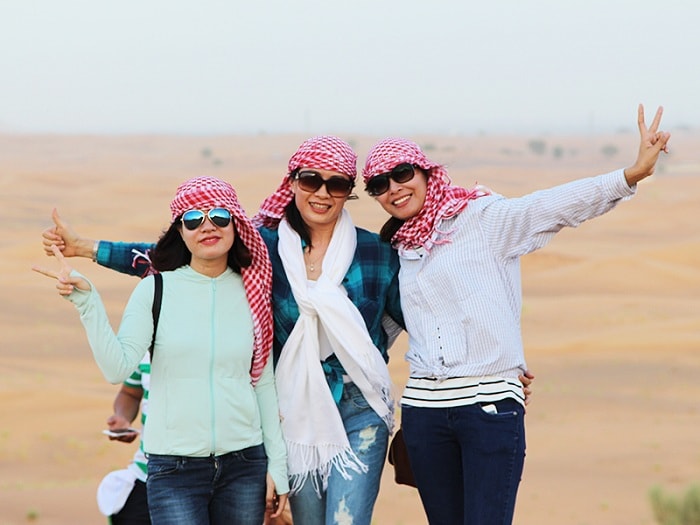 Những Lưu ý Về Trang Phục Bạn Cần Biết Khi Tới Dubai