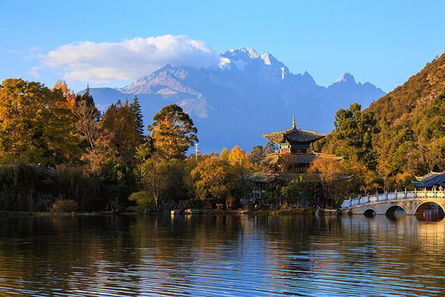 Ngắm mùa thu Lệ Giang trong tour du lịch Trung Quốc
