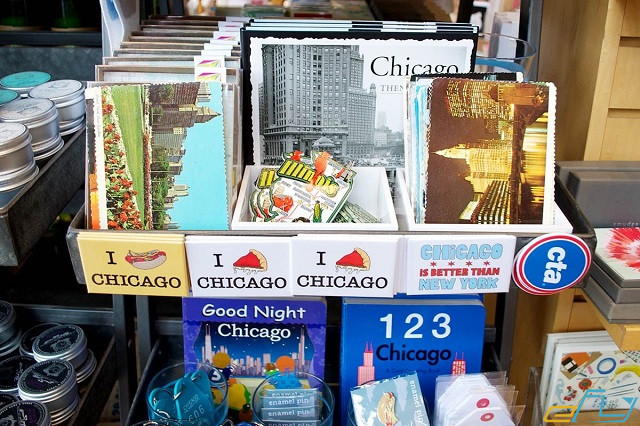 black friday, nên mua gì ở chicago về việt nam làm quà tặng?