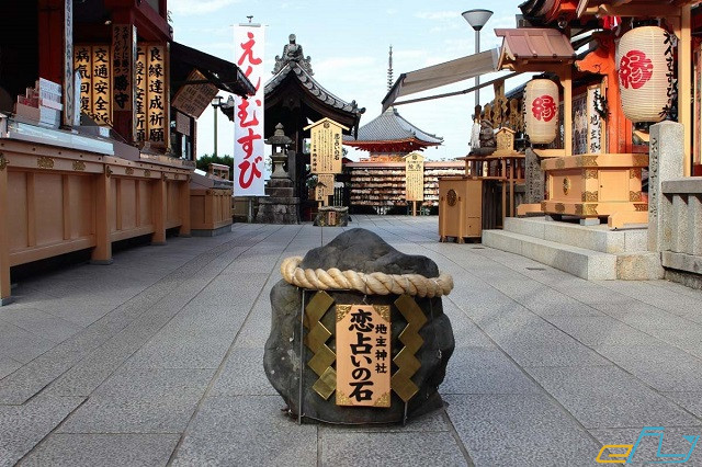chùa kiyomizu-dera – nơi bạn nên đến trước tiên khi du lịch kyoto