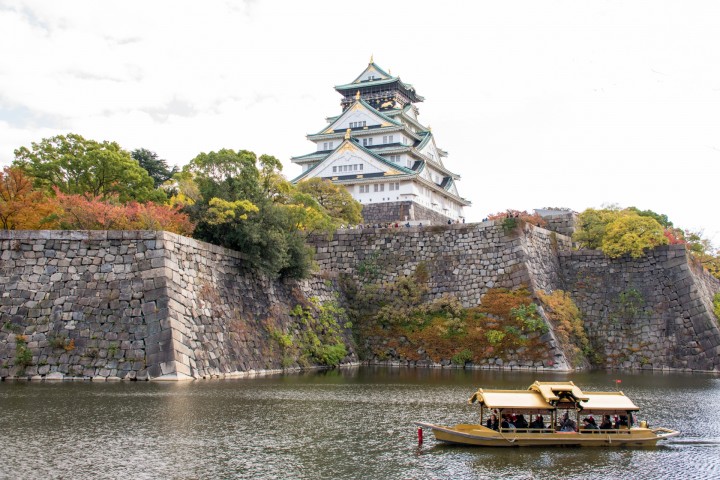 Khám phá vẻ đẹp của lâu đài Osaka trong tour du lịch Nhật Bản