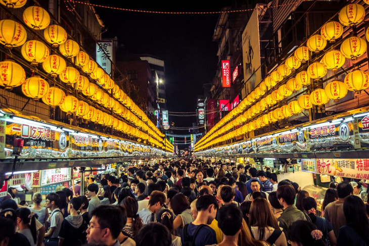 Khám phá các khu chợ đêm nổi tiếng khi đi tour du lịch Đài Loan