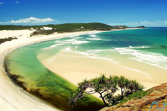 top 8 bãi biển đẹp nhất thế giới