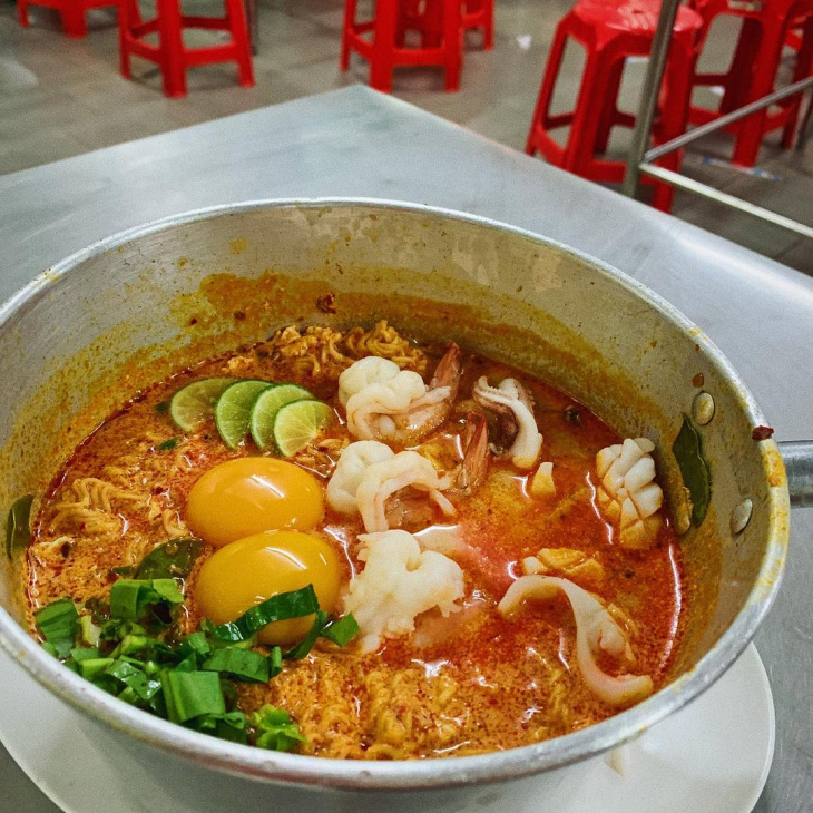 đi du lịch bangkok phải thưởng thức món ăn tại 3 quán nổi tiếng này