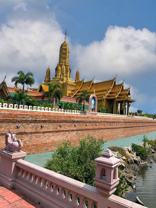 lạc lối ở mueang boran ancient city trong chuyến du lịch thái lan