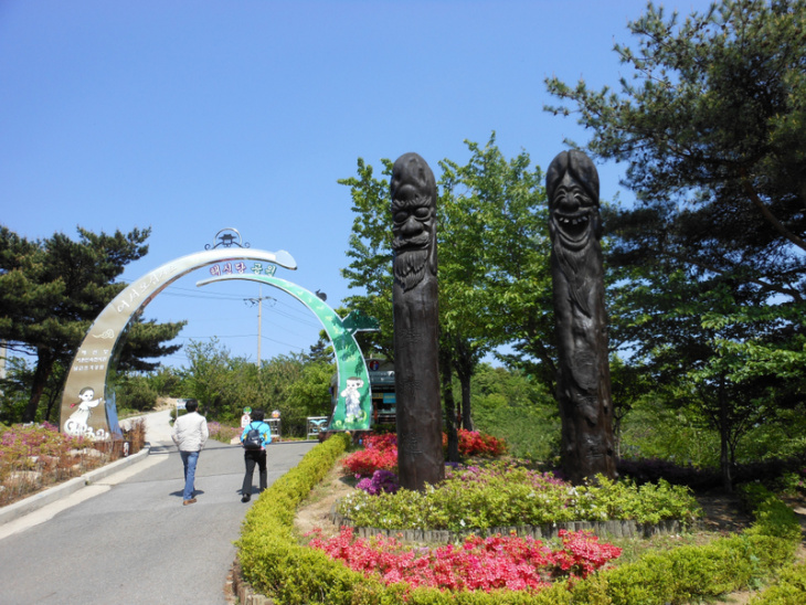 Câu chuyện về công viên dương vật Haesindang trong tour Hàn Quốc