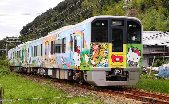 Trải Nghiệm đi Tàu Hello Kitty Vô Cùng độc Và Lạ Khi Du Lịch Nhật Bản