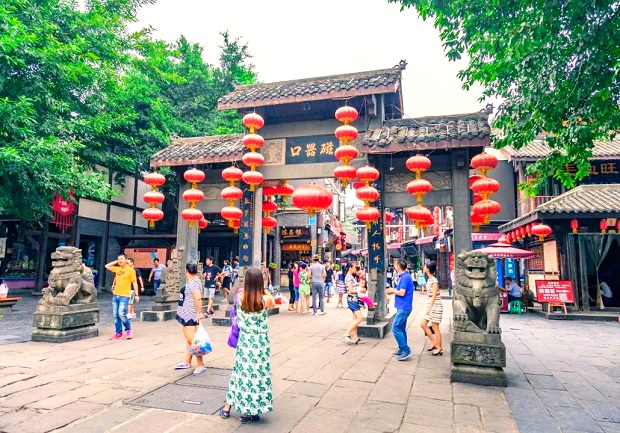 ĐếnTrùng Khánh để thăm Ciqikou Old Town China