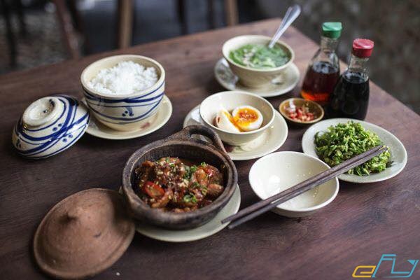 Review cơm niêu Đà Lạt hương thơm hạt gạo Việt
