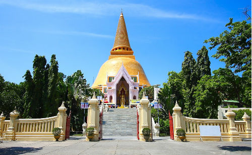 Ghé thăm ngôi chùa đầu tiên của Thái Lan
