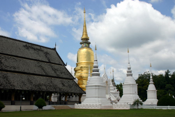 Chùa Suan Dok - nơi lưu giữ dấu ấn của lịch sử Phật giáo Thái Lan