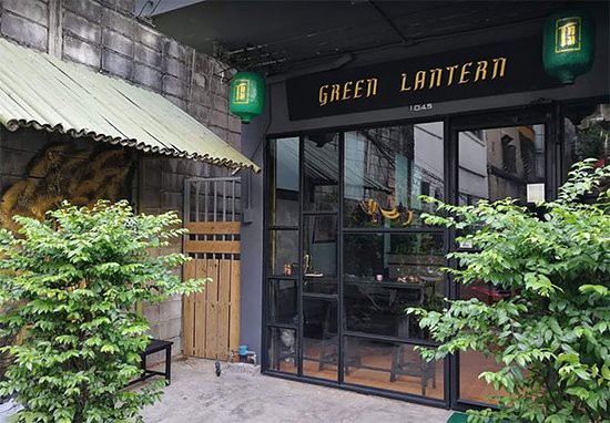 Green Lantern - quán cafe kiêm 