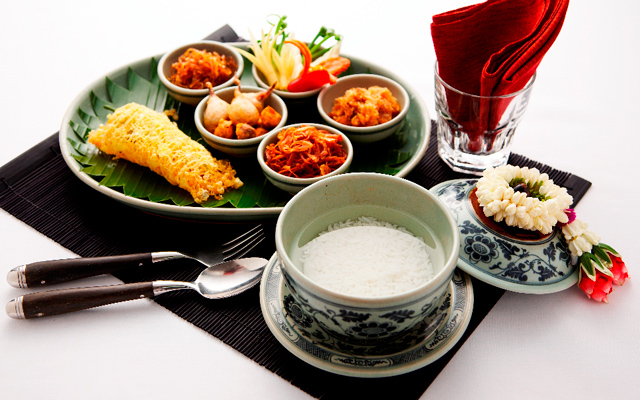 Đón lễ hội Songkran Thái Lan với món ăn giải nhiệt Khao Chae