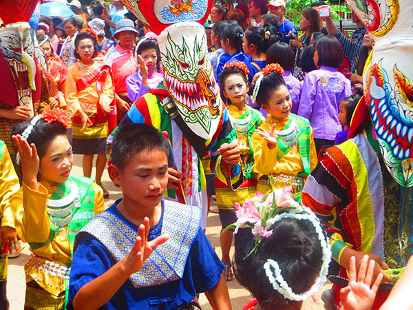 Lễ hội ma xó Pee Ta Khon ở Thái Lan