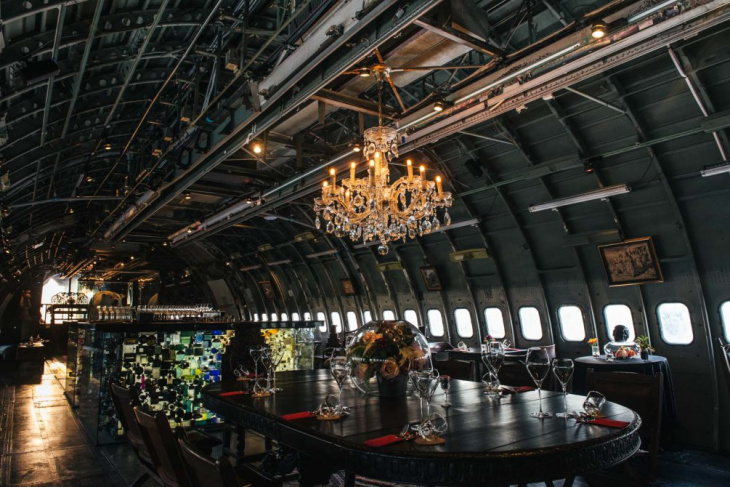 ẩm thực, thái lan, quán bar cực sang chảnh làm từ một chiếc máy bay ở bangkok, thái lan